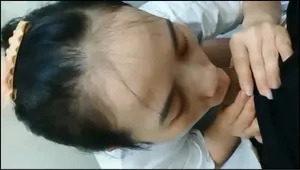 Gấu quảng nam lén lút bú bú cho người yêu trong phòng tắm