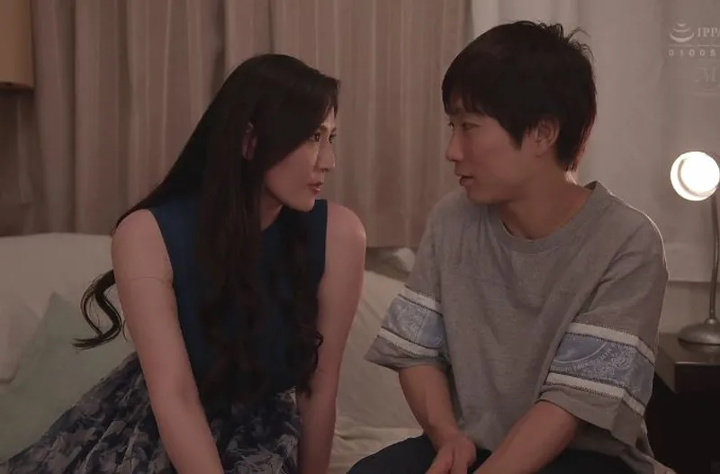 Chồng yêu lạnh nhạt, vợ uống rượu rồi cắm sừng với cậu sinh viên trẻ